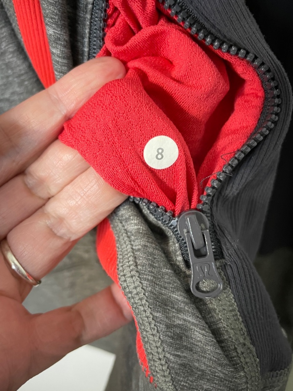 Lululemon In Stride Jacket Heathered Gray Red Size 8 Hooded Full Zip - Picture 2 of 9